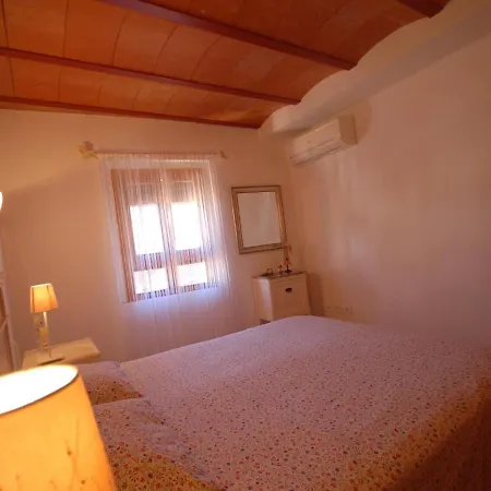 Lets Holidays Cozy Near To The Castle