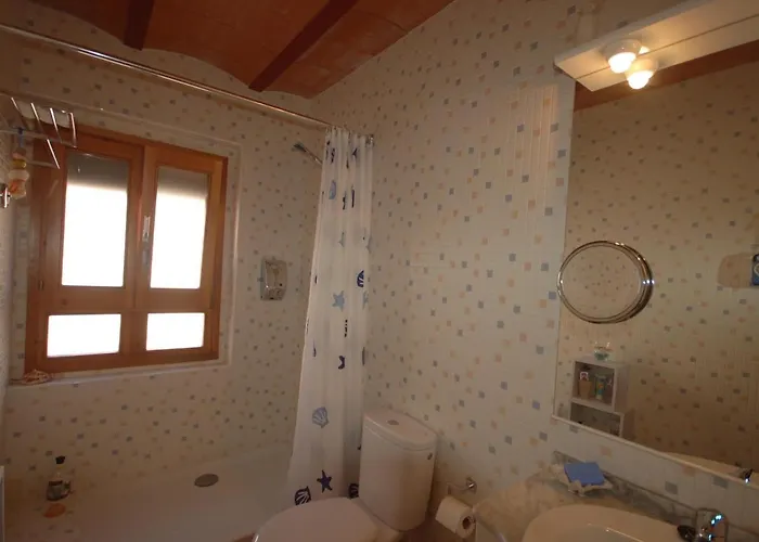 Lets Holidays Cozy Near To The Castle