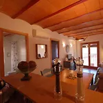 Lets Holidays Cozy Near To The Castle