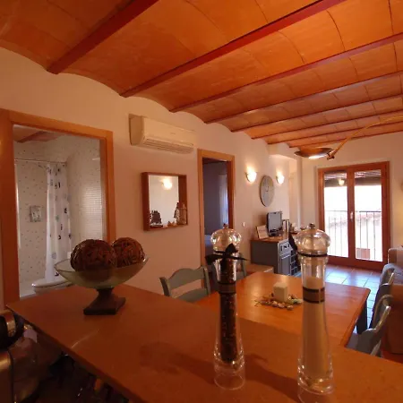 Lets Holidays Cozy Near To The Castle